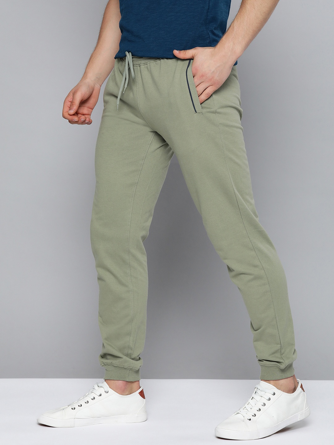 

Mast & Harbour Men Green Solid Pure Cotton Regular Fit Joggers