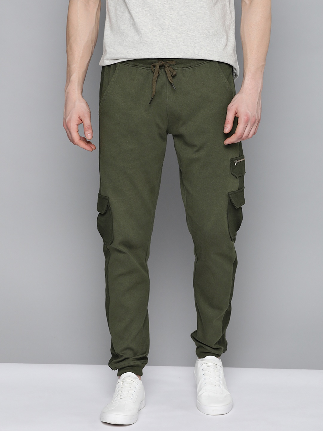 

Mast & Harbour Men Olive Green Solid Pure Cotton Cargo Style Joggers