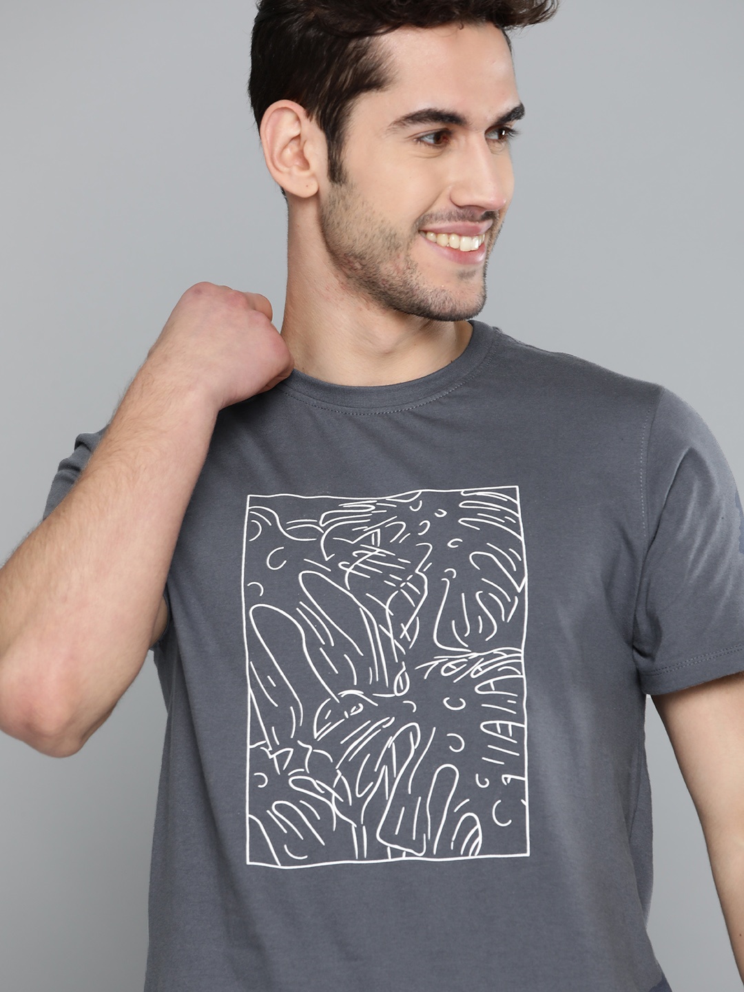 

Mast & Harbour Men Charcoal Grey & White Pure Cotton Printed Round Neck T-shirt