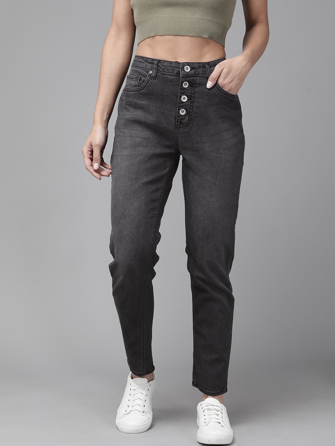 

The Roadster Lifestyle Co Women Charcoal Grey Slim New Fit Light Fade Stretchable Jeans