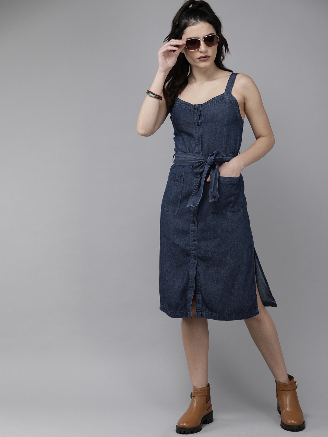 

The Roadster Lifestyle Co Blue Tencel Denim Sheath Dress