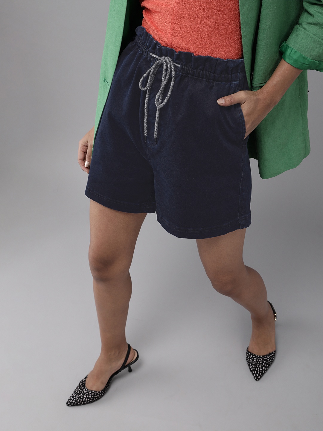 

The Roadster Lifestyle Co Women Blue Solid Regular Fit Denim Shorts