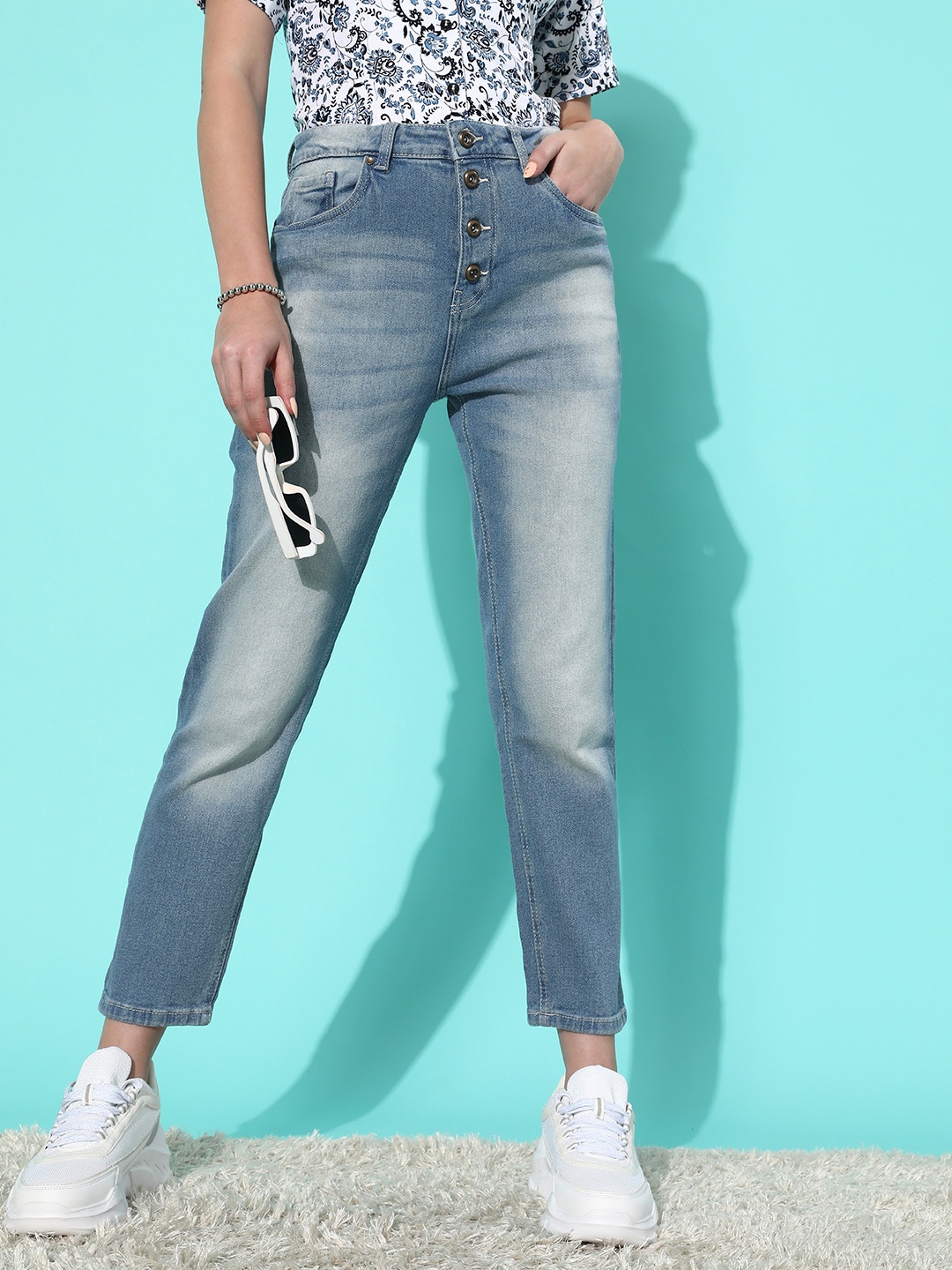 

Roadster Women Enchanting Blue High-Rise Slim Fit Cropped Stretchable Jeans