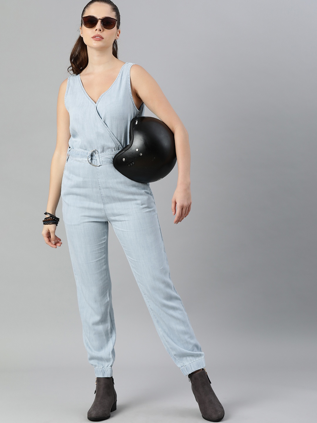 

The Roadster Lifestyle Co Blue Solid Basic Tencel Denim Jumpsuit