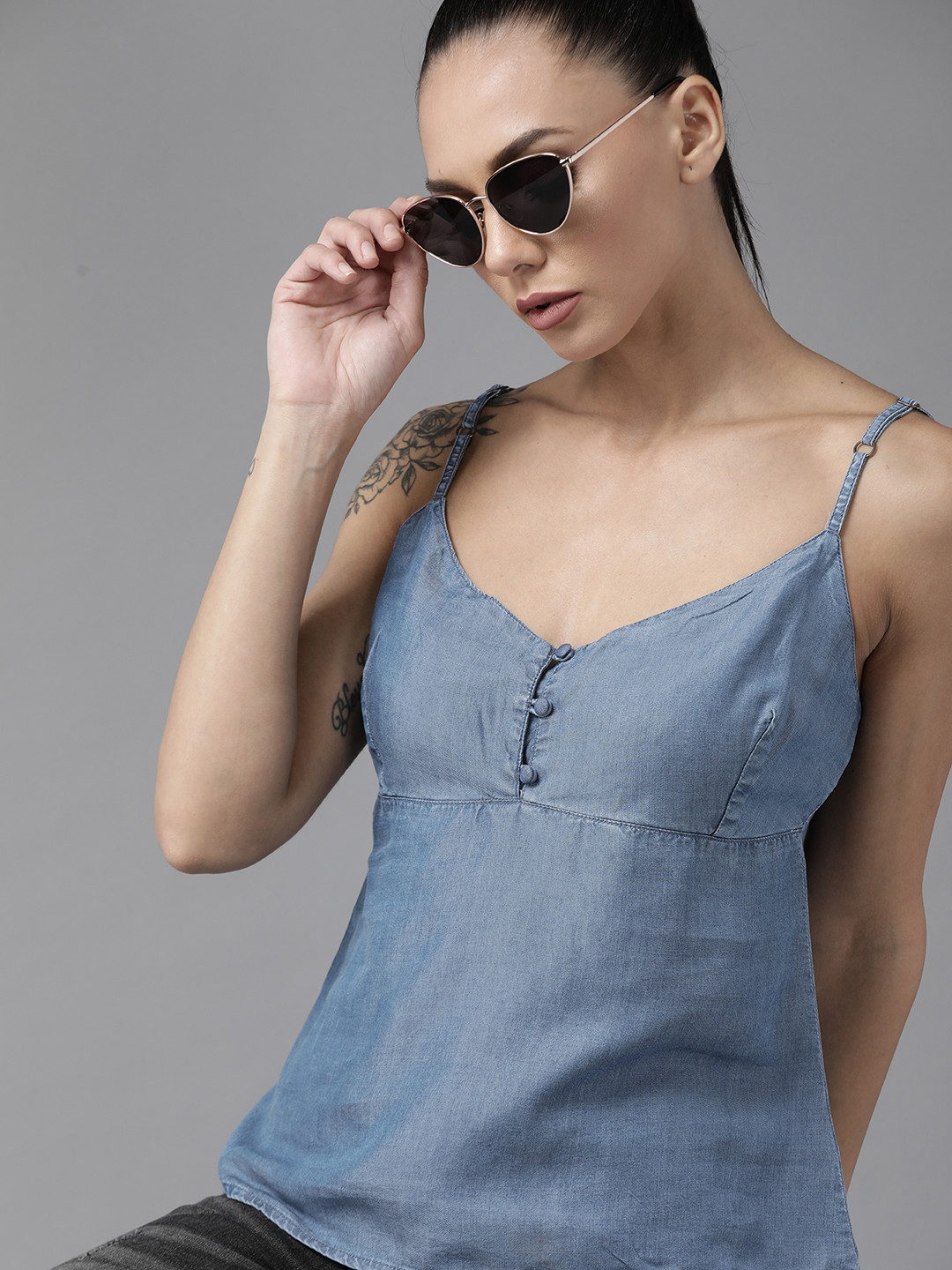 

The Roadster Lifestyle Co Navy Blue Empire Denim Top