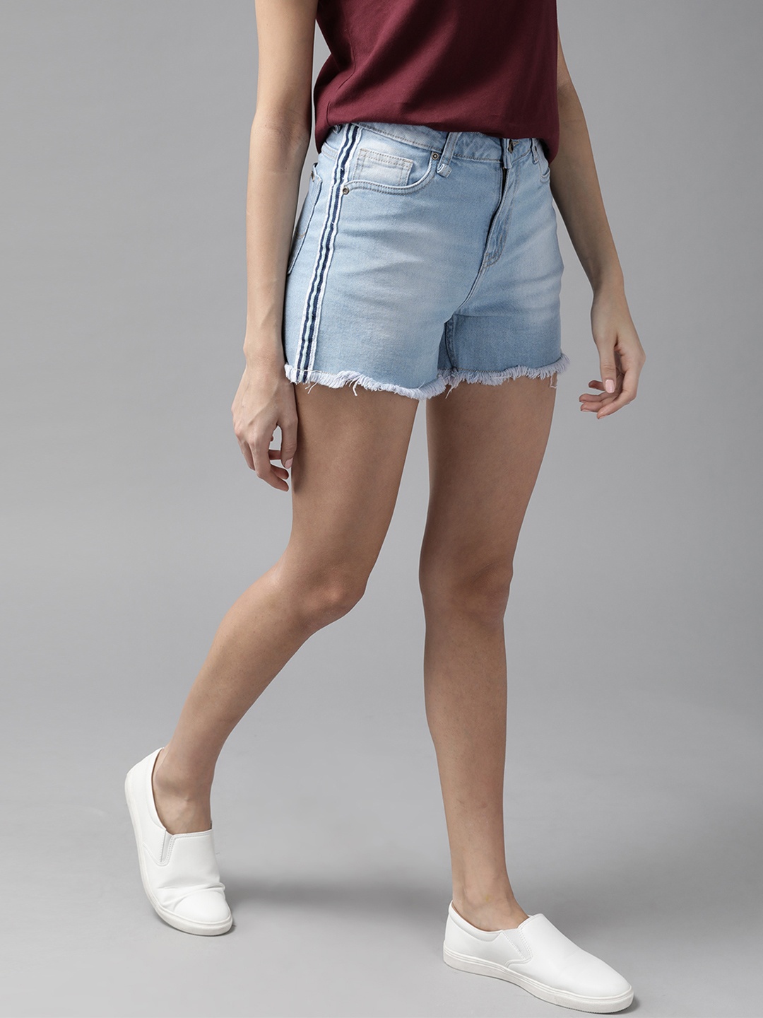 

The Roadster Lifestyle Co Women Blue Washed Regular Fit Denim Shorts With Striped Taping