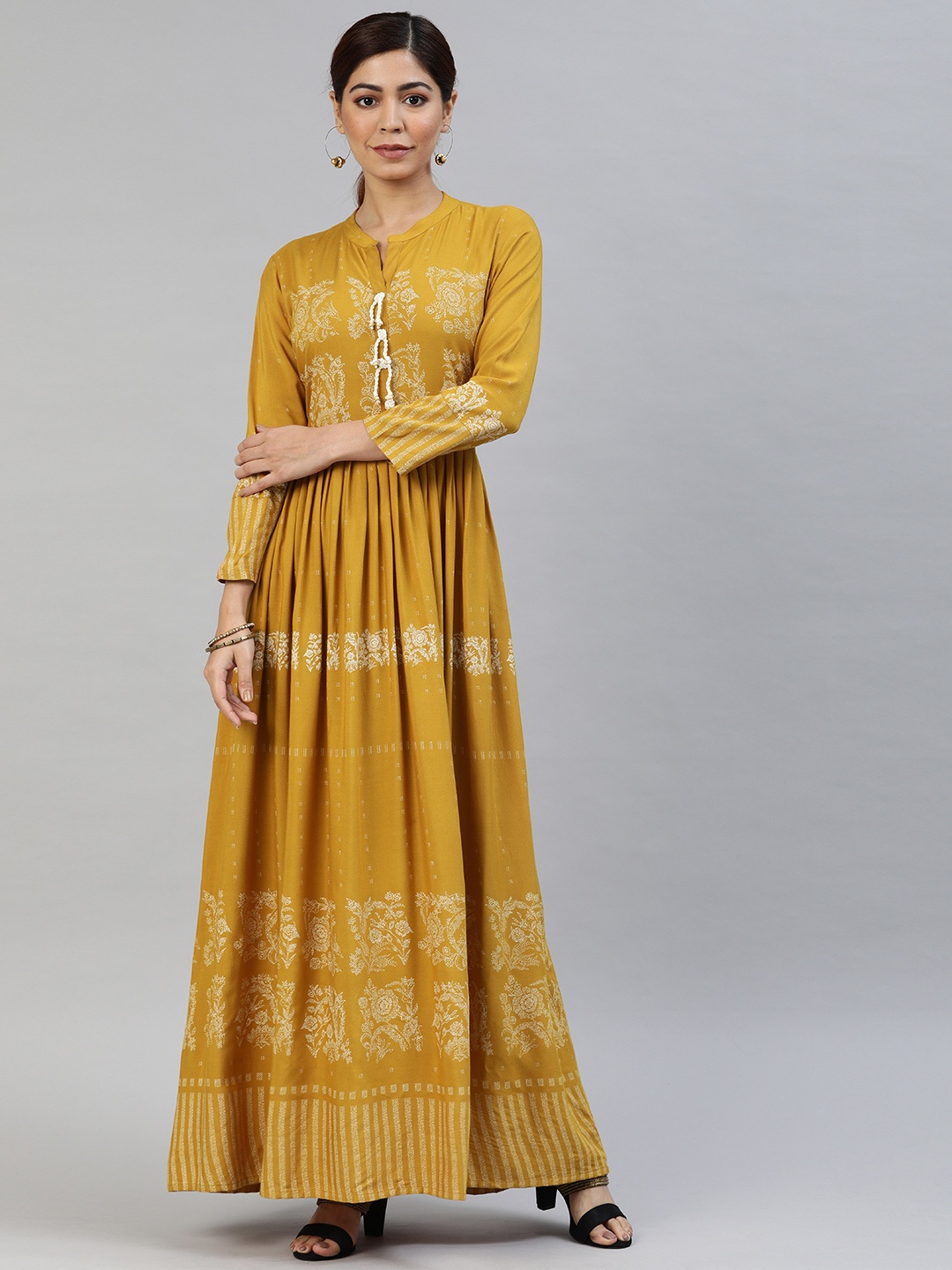 

AHIKA Women Yellow & White Printed Anarkali Kurta