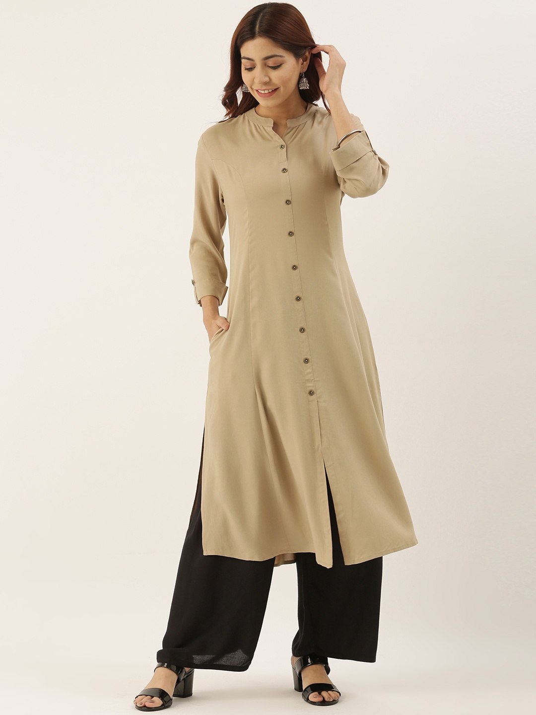 

AMUKTI Women Camel Brown Solid Straight Kurta