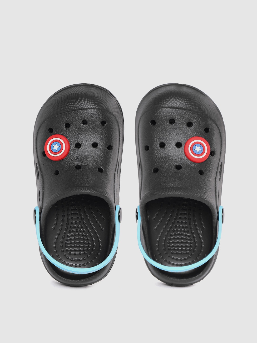 

toothless Boys Black & Blue Cut-Work Marvel Avengers Captain America Shield Applique Clogs