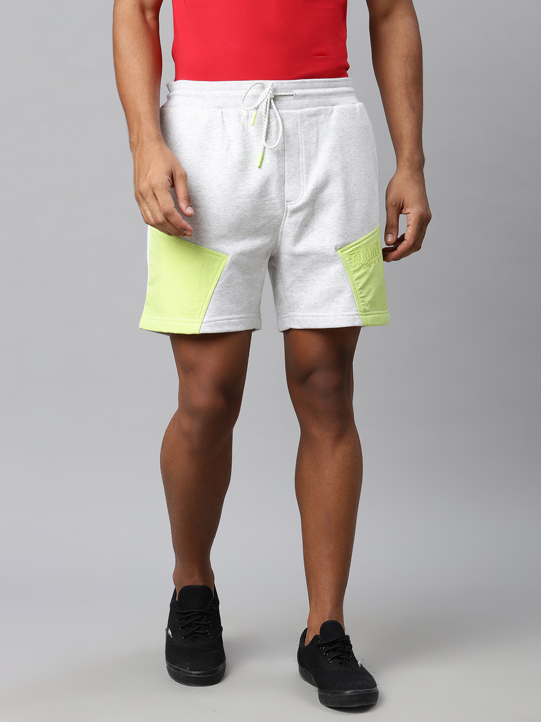 

Tommy Hilfiger Men Off-White Colourblocked Regular Fit Regular Shorts