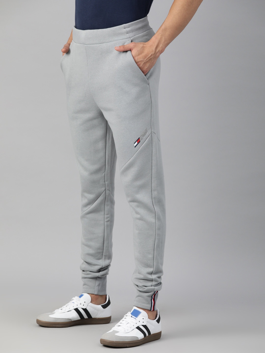 

Tommy Hilfiger Men Grey Solid Straight Fit Joggers