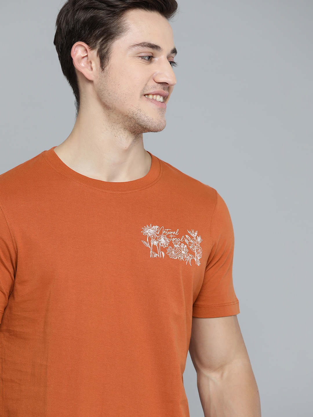 

Mast & Harbour Men Rust Orange Solid Round Neck Pure Cotton T-shirt