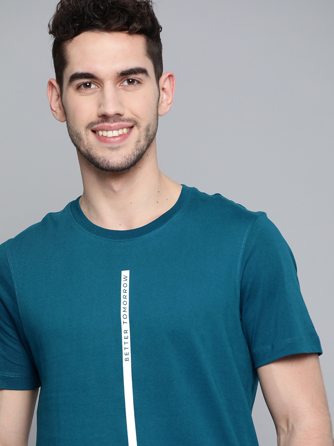 

Mast & Harbour Men Teal Blue Pure Cotton Solid Round Neck T-shirt