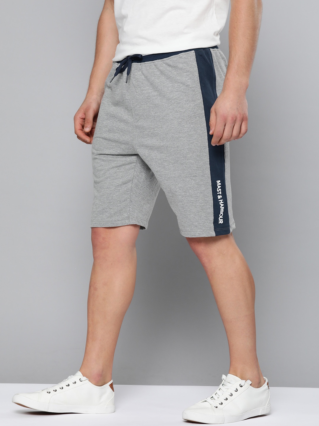 

Mast & Harbour Men Grey Melange Solid Regular Shorts