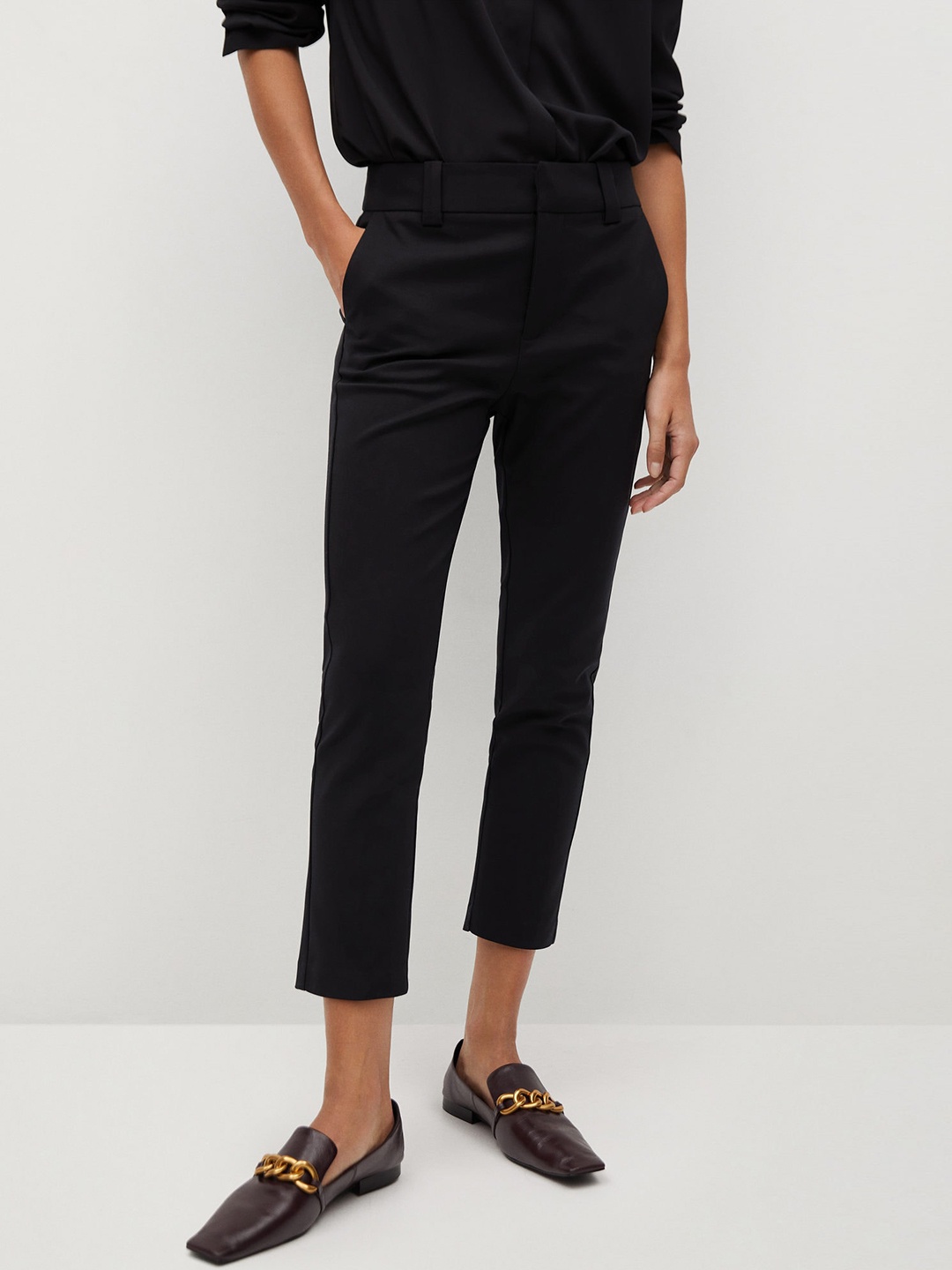 

MANGO Women Black Regular Fit Solid Cropped Formal Trousers