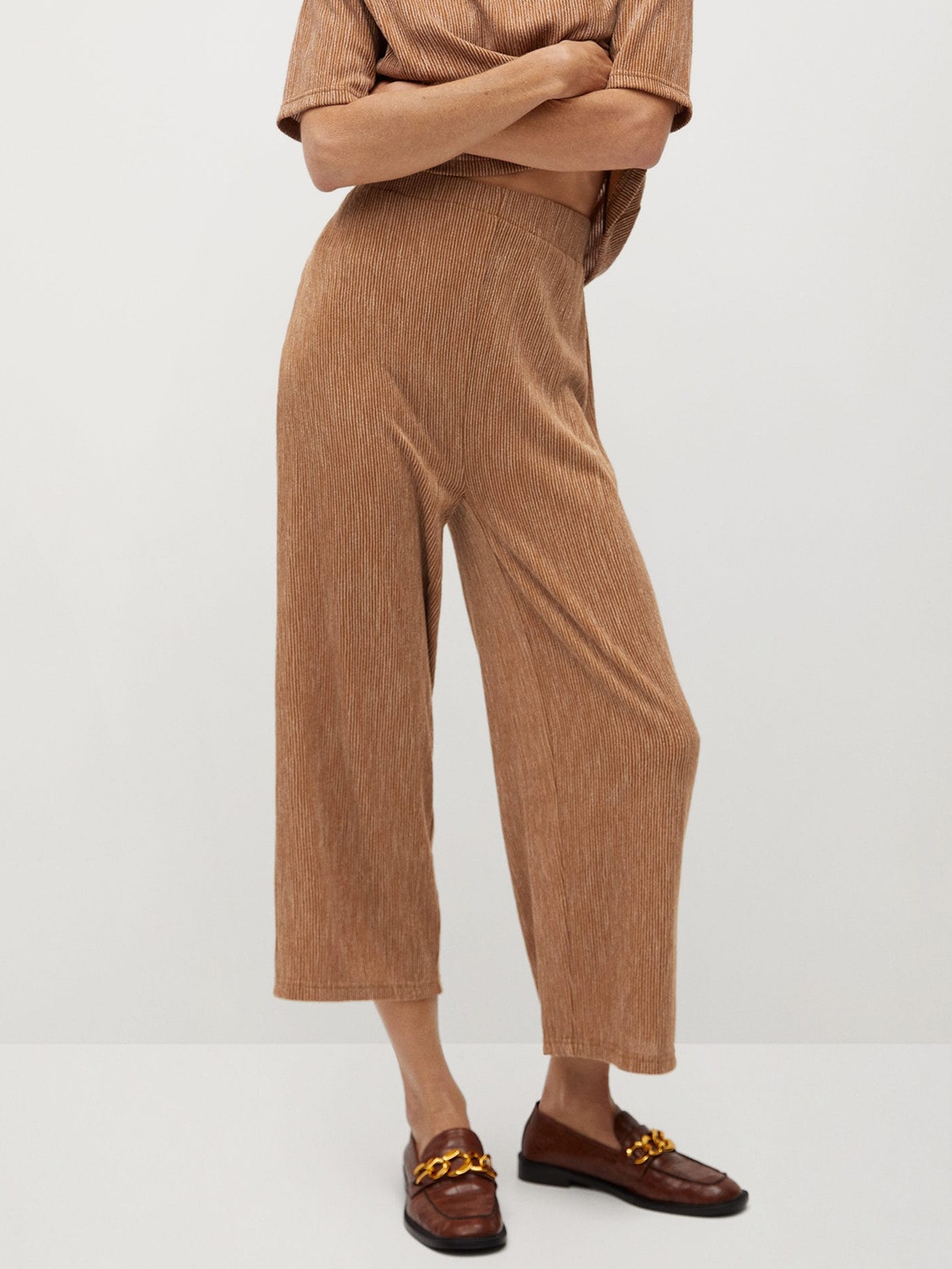

MANGO Women Beige Regular Fit Self-Striped Cropped Parallel Trousers