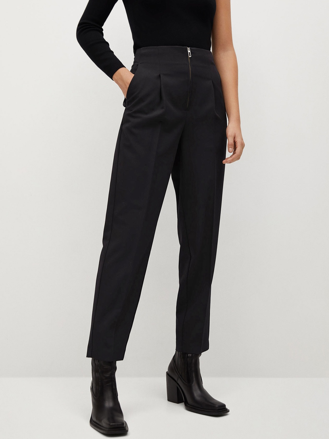

MANGO Women Black Regular Fit Solid Crop Trousers
