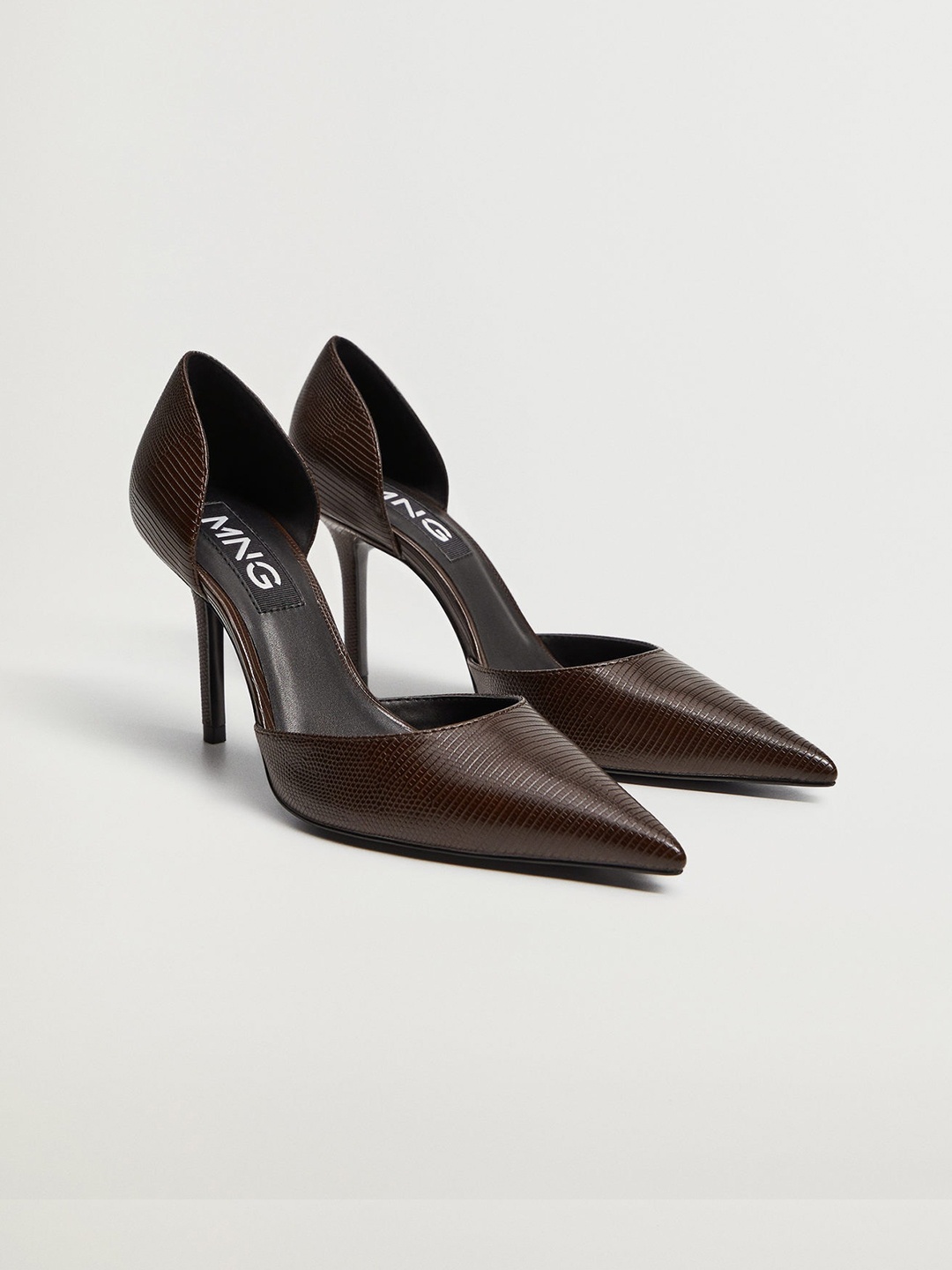 

MANGO Women Coffee Brown Croc Textured Pumps