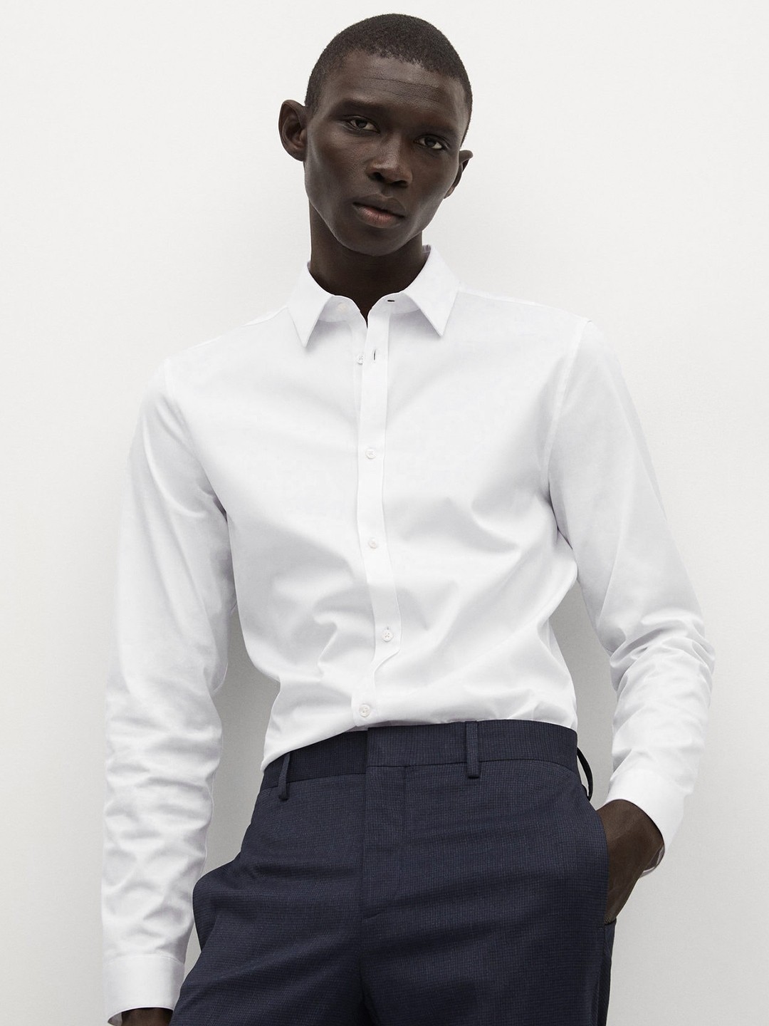 

MANGO MAN White Sustainable Super Slim Fit Easy Iron Solid Smart Casual Shirt