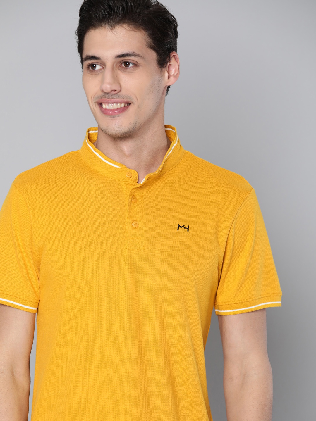 

Mast & Harbour Men Mustard Yellow Pure Cotton Solid T-shirt