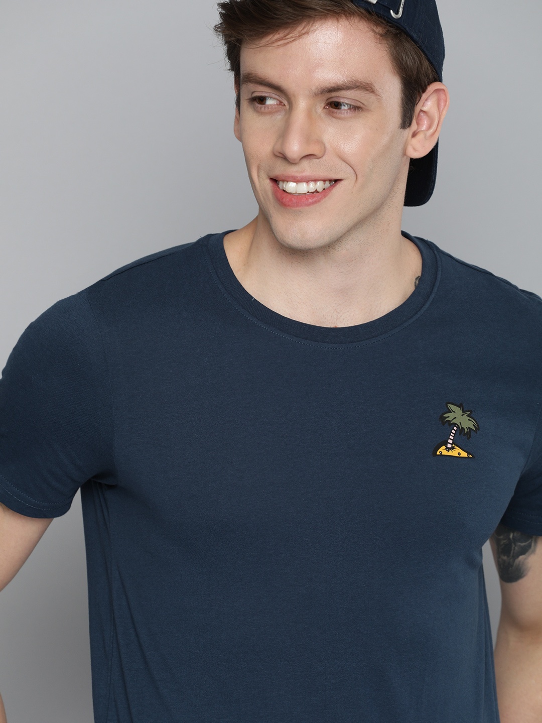 

Mast Harbour Men Navy Blue Solid Round Neck Pure Cotton T-shirt