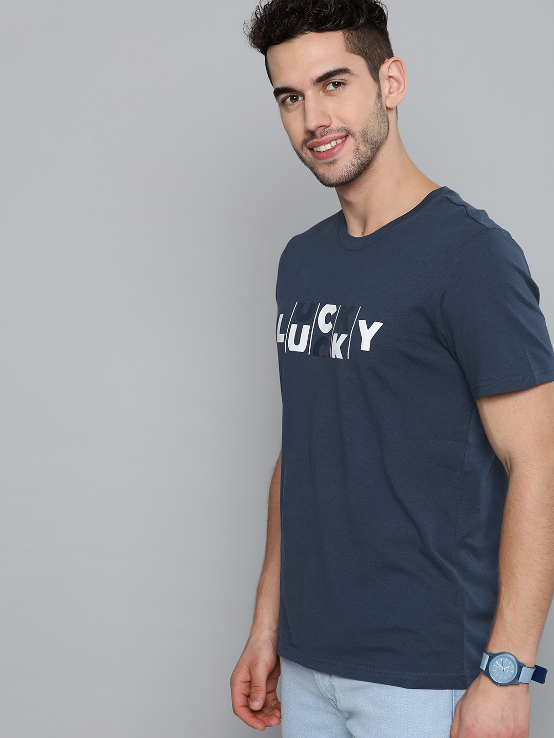 

Mast Harbour Men Navy Blue White Printed Round Neck Pure Cotton T-shirt