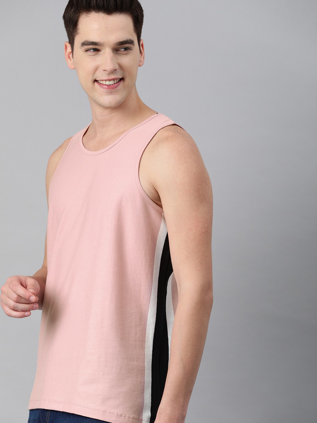 

Mast Harbour Men Pink Solid Pure Cotton T-shirt