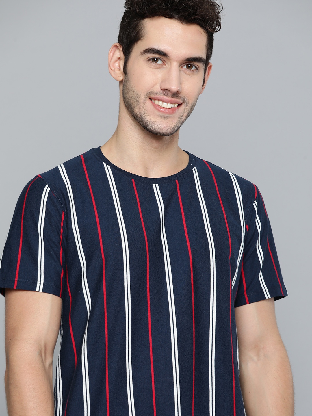 

Mast & Harbour Men Navy Blue & Red Striped Cotton Round Neck T-shirt