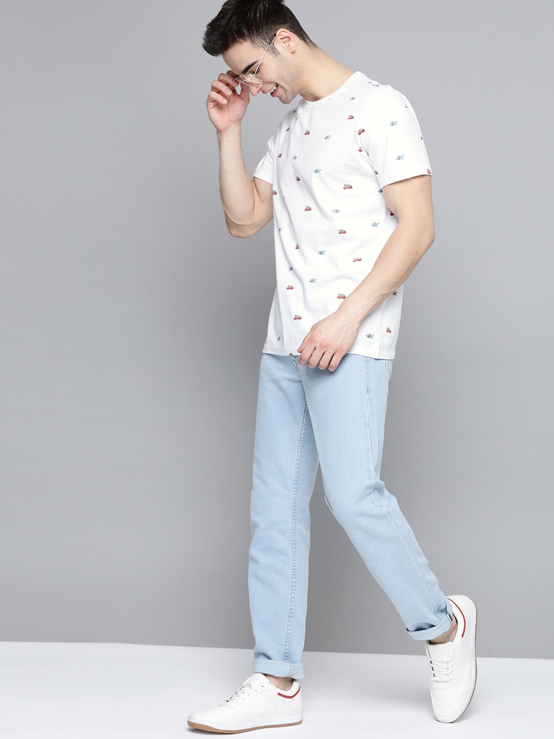 

Mast Harbour Men White Printed Round Neck Pure Cotton T-shirt