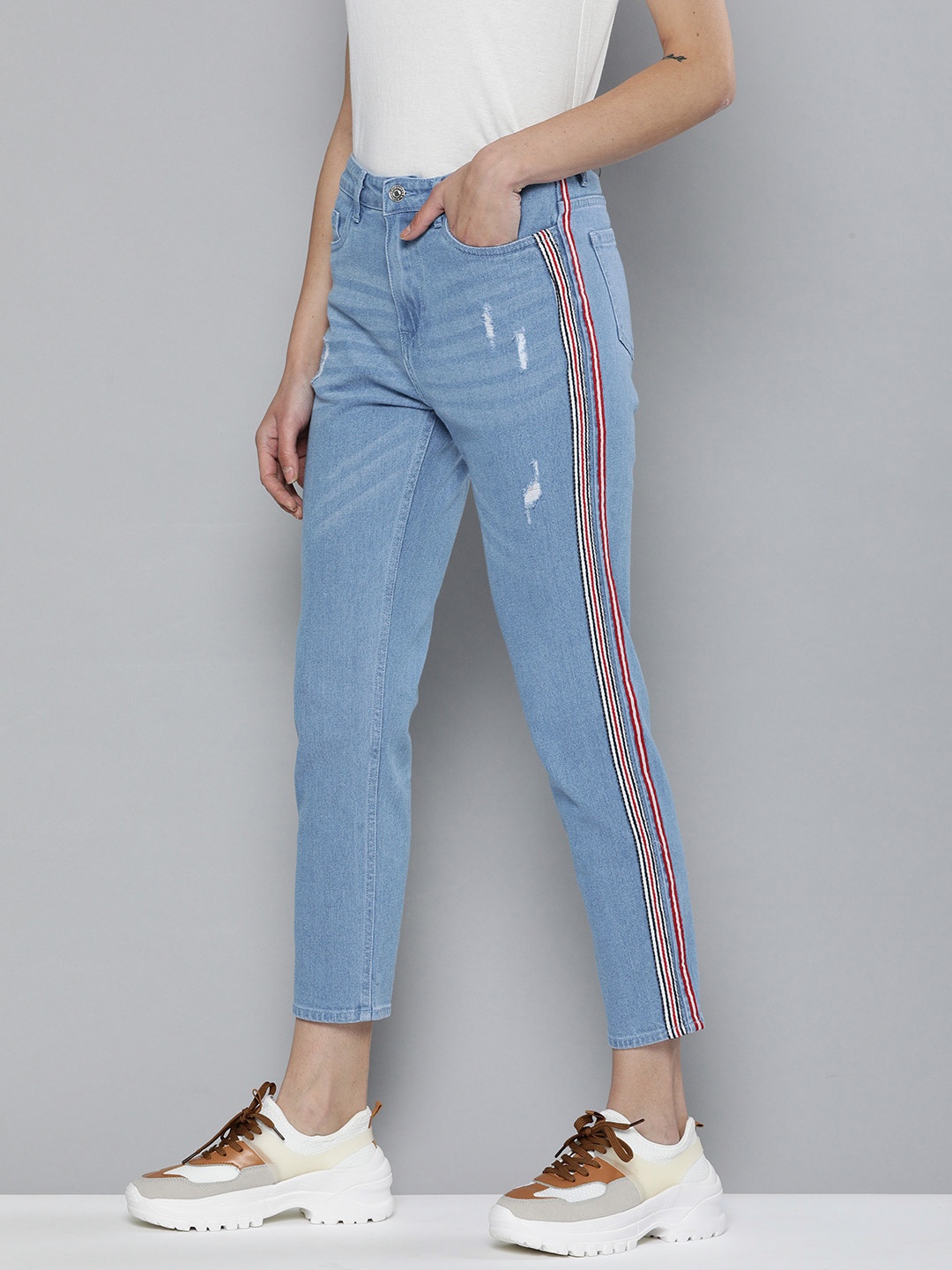 

Harvard Women Blue Slim Fit Low Distress Light Fade Stretchable Cropped Jeans