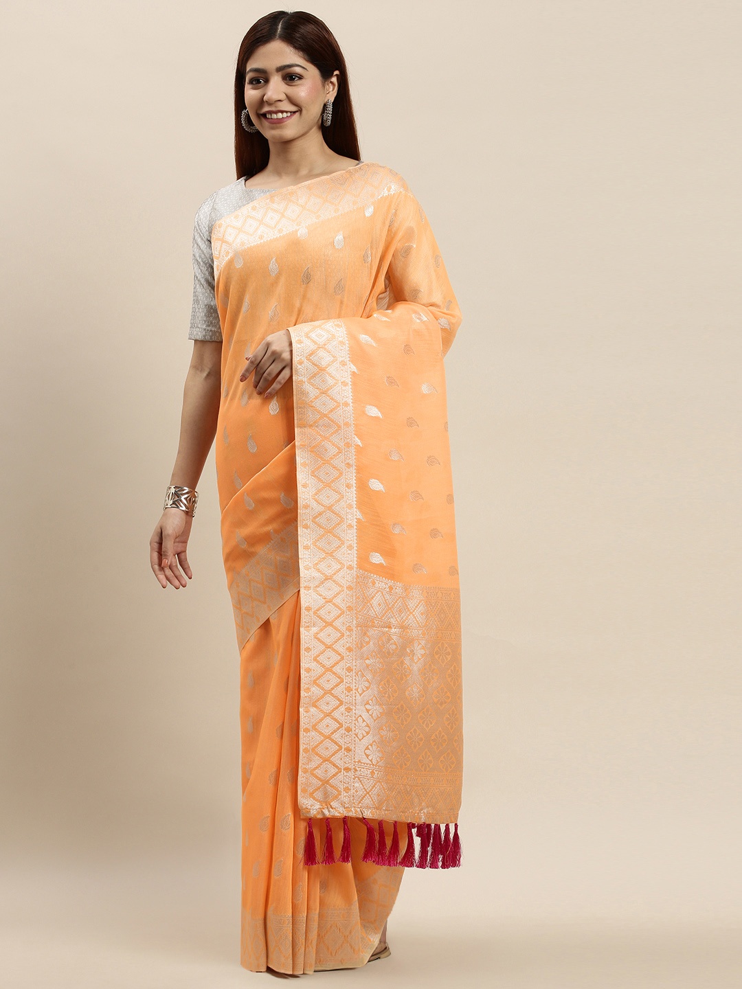 

VASTRANAND Orange & Silver-Coloured Woven Design Saree