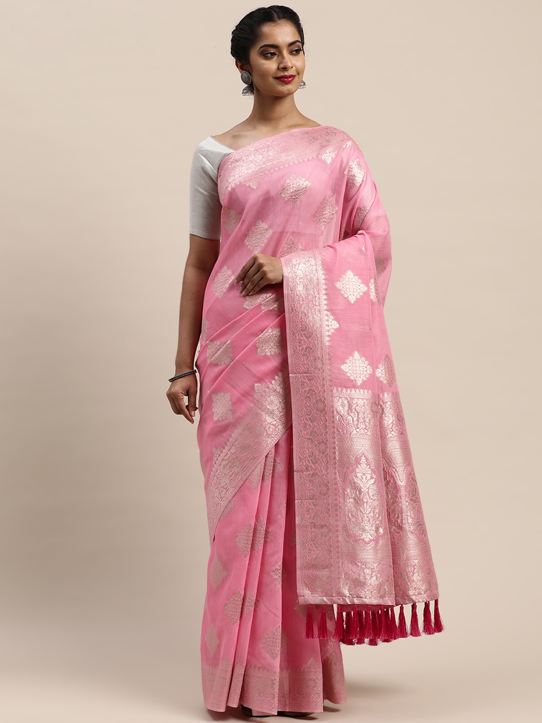

VASTRANAND Pink & Silver-Toned Woven Design Saree