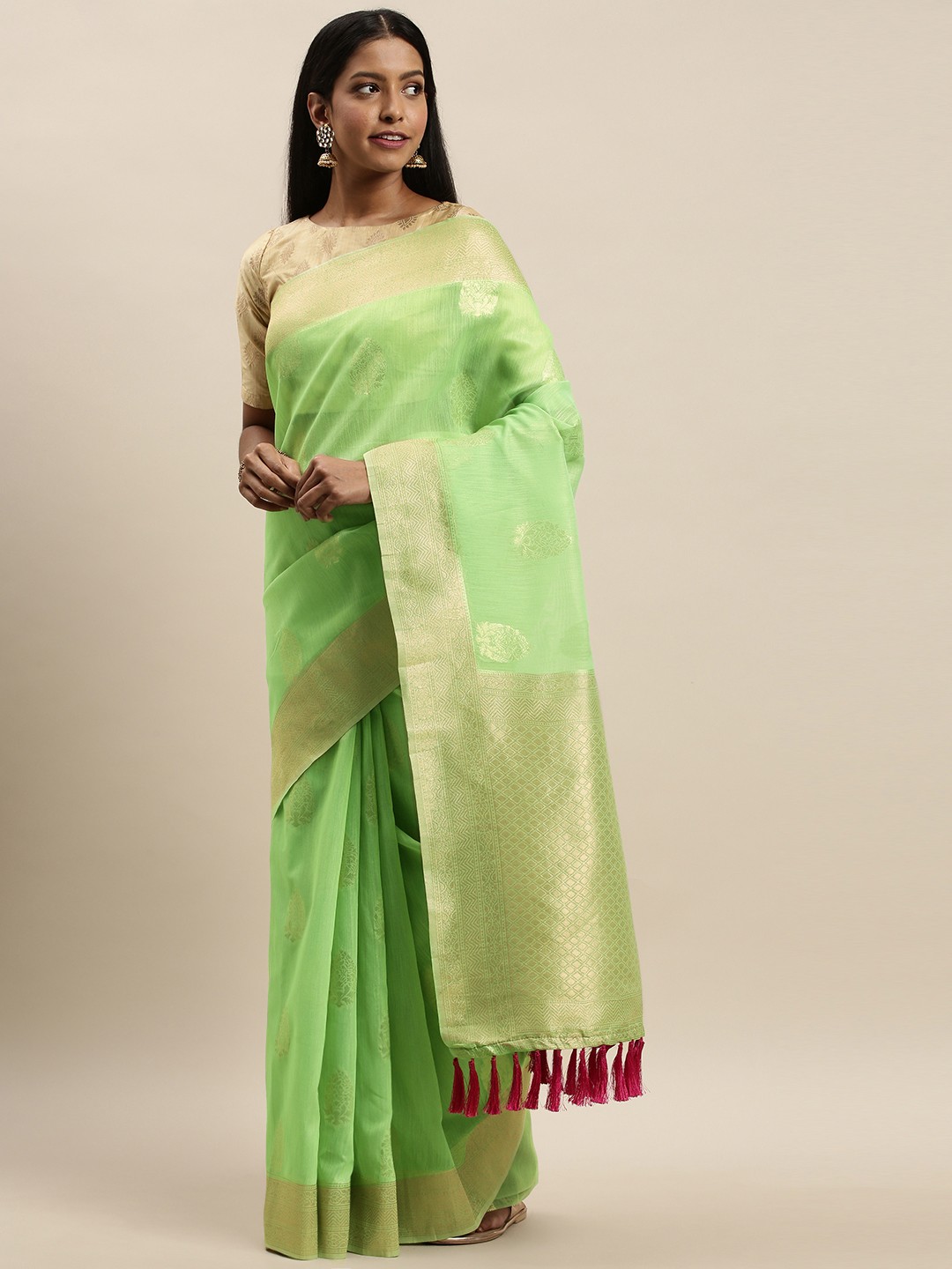 

VASTRANAND Lime Green & Gold-Toned Woven Design Saree