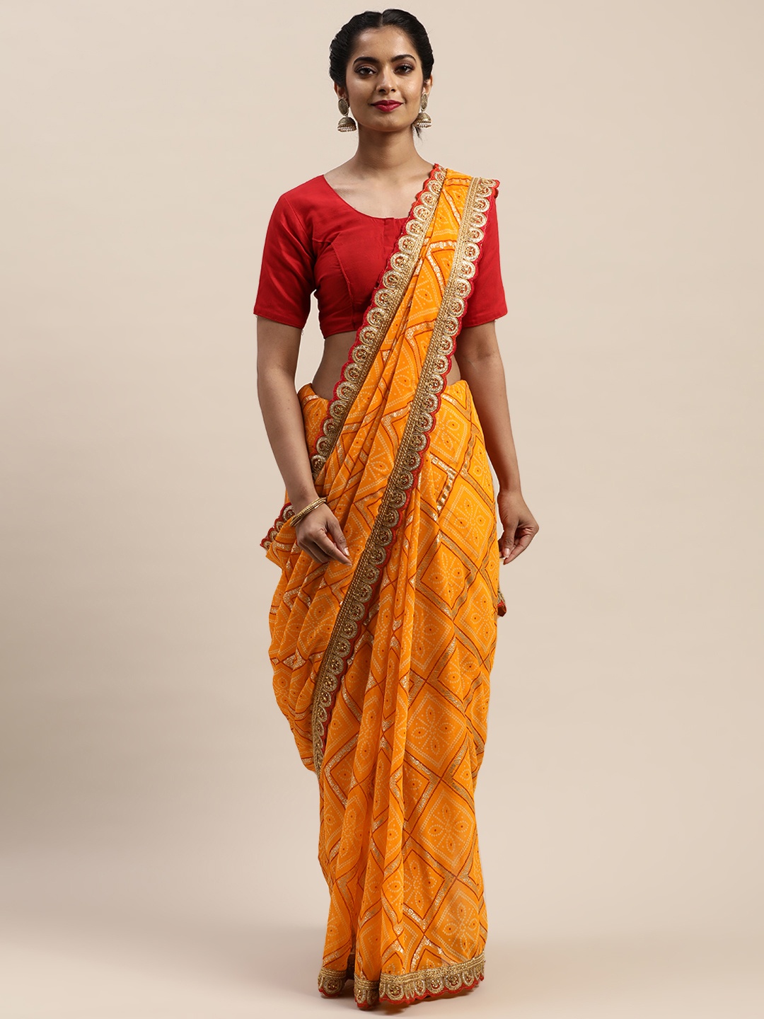 

VASTRANAND Yellow & Maroon Printed Bandhani Saree