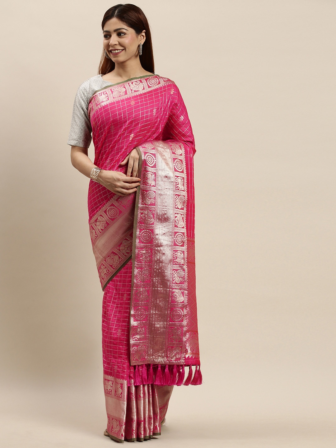 

VASTRANAND Pink & Gold-Toned Checked Banarasi Saree