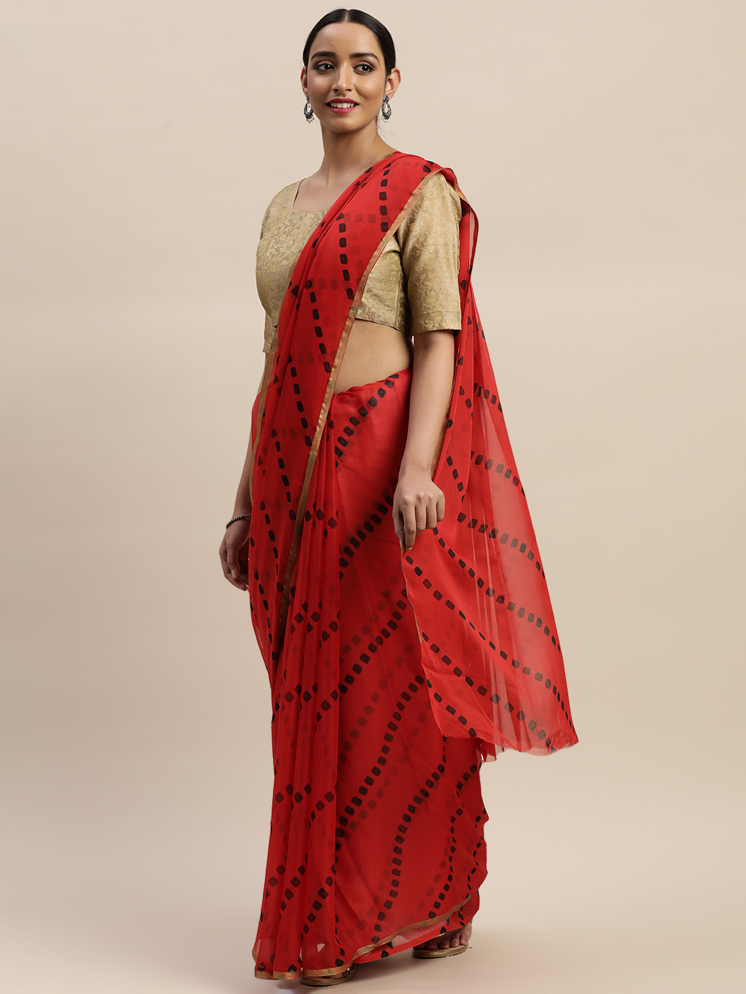 

LADUSAA Red & Black Printed Bandhani Saree