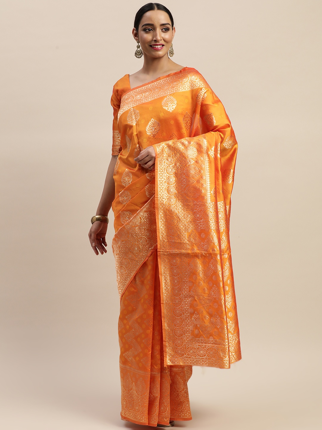 

LADUSAA Mustard Yellow & Gold-Toned Silk Blend Woven Design Kanjeevaram Saree