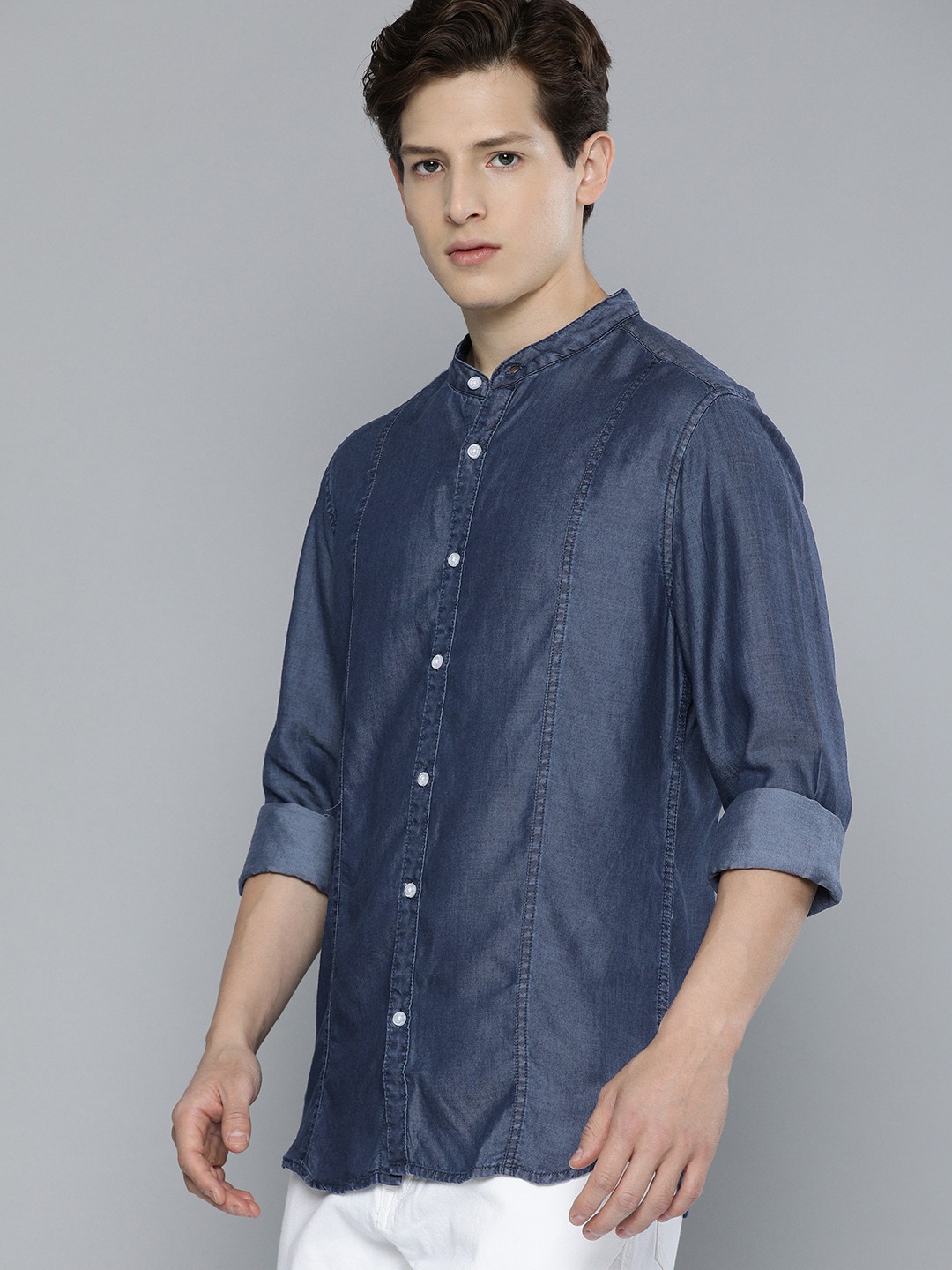 

Harvard Men Blue Regular Fit Solid Casual Shirt