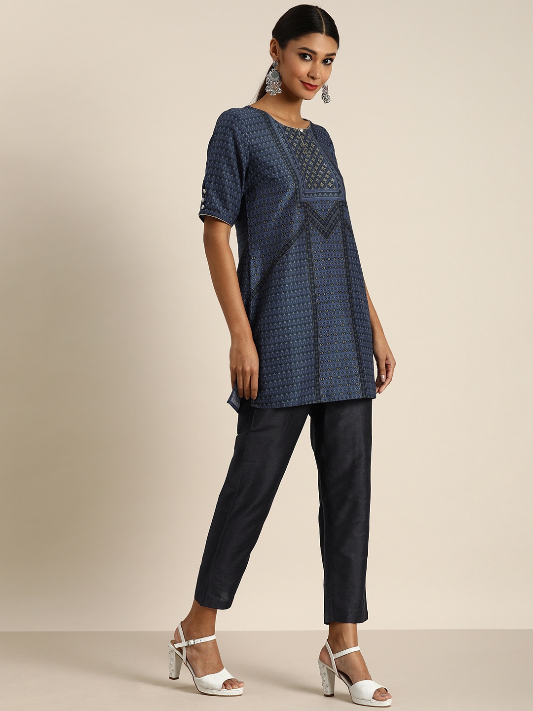 

all about you Women Navy Blue & Off-White Ethnic Motifs Printed Kurti with Trousers