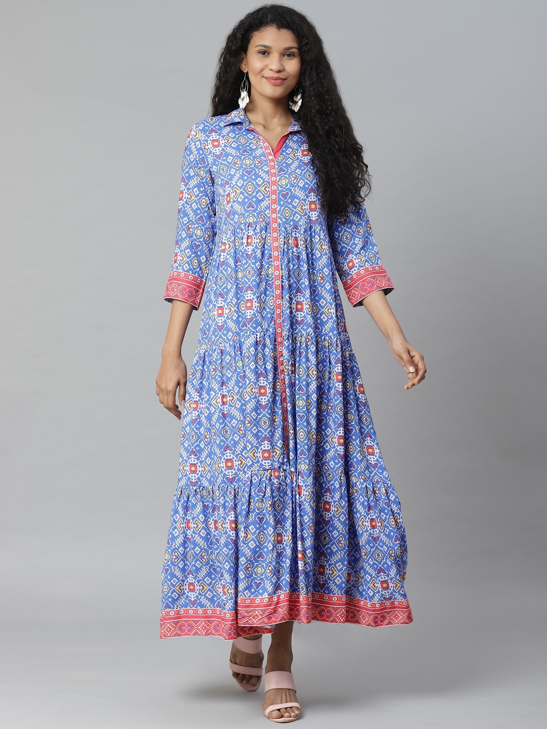 

Rangriti Women Blue & Pink Tiered Printed Maxi Dress