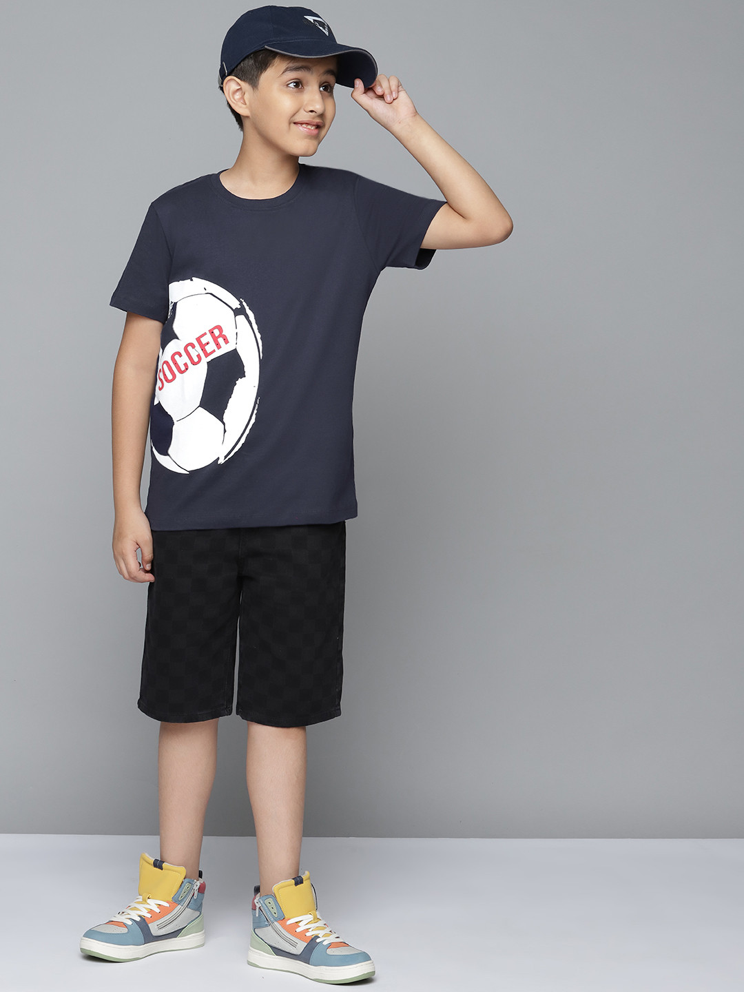 

YK Boys Navy Blue & White Graphic Placement Print Round Neck Pure Cotton T-shirt