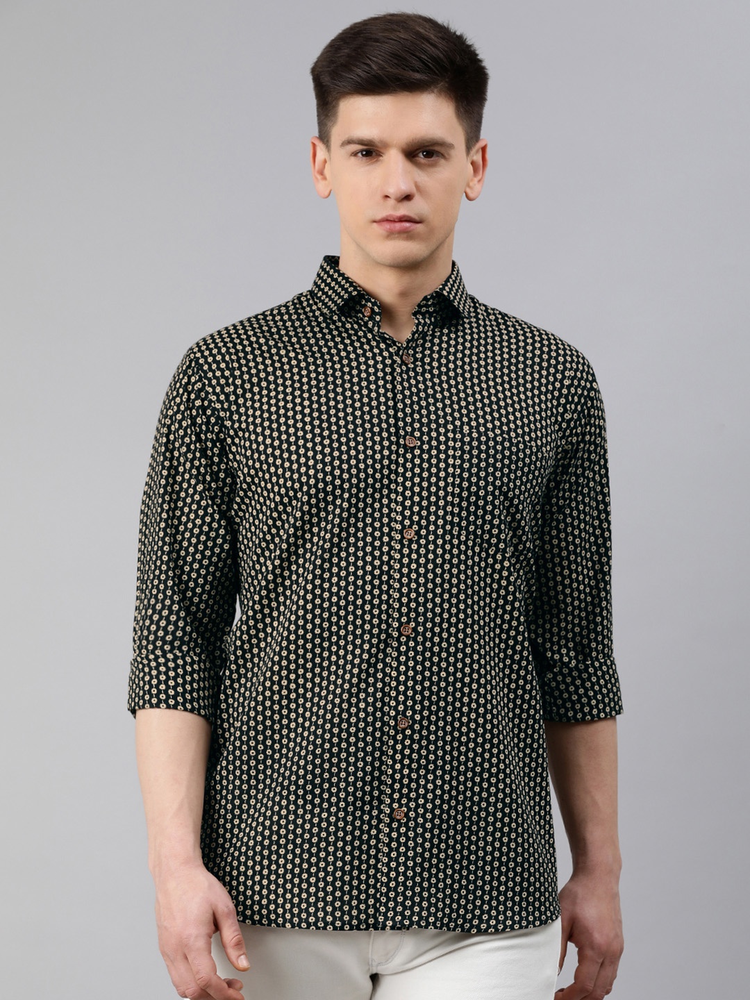 

MILLENNIAL MEN Men Black & Beige Regular Fit Printed Casual Shirt