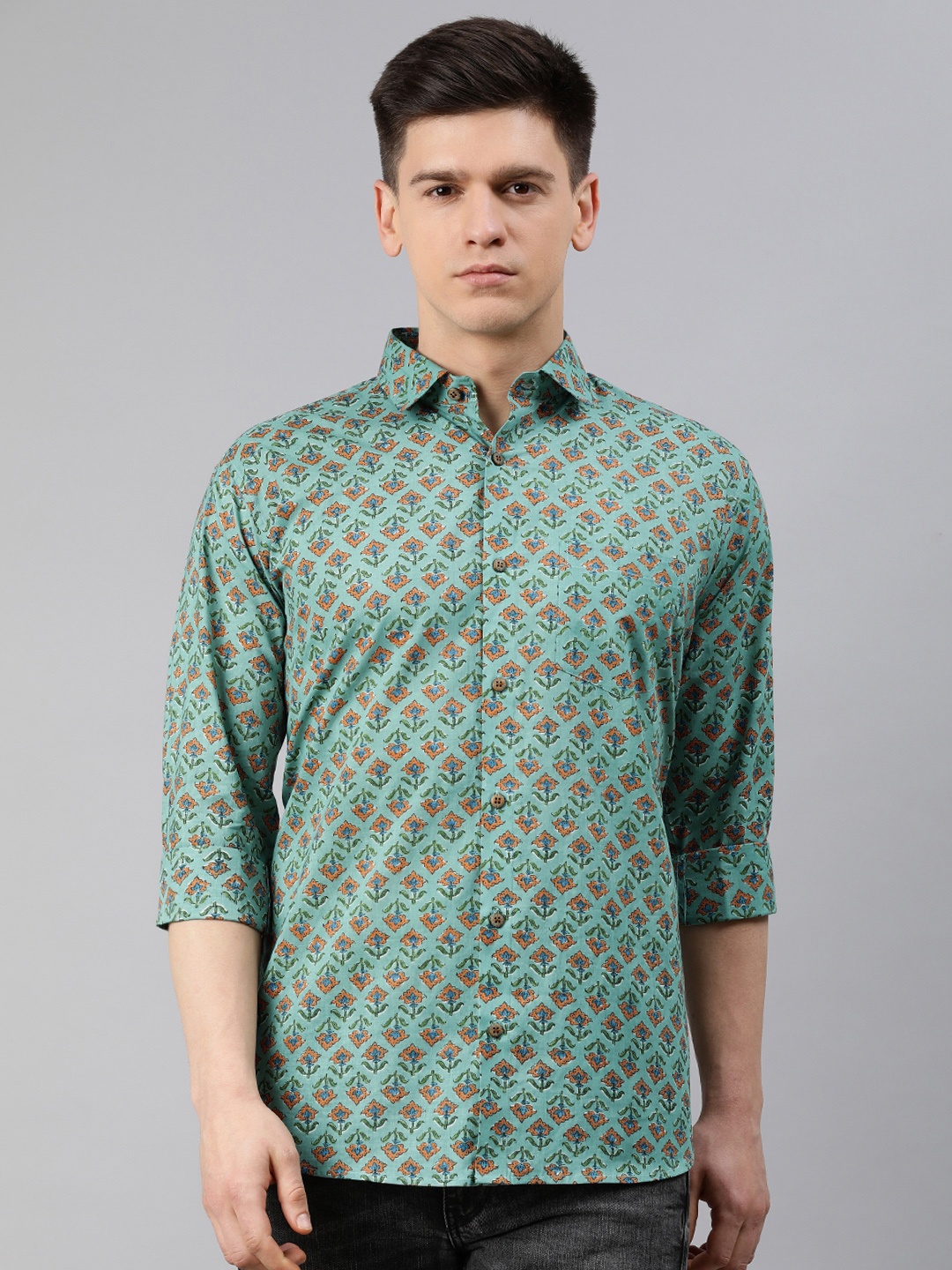 

MILLENNIAL MEN Men Sea Green & Orange Regular Fit Printed Casual Shirt