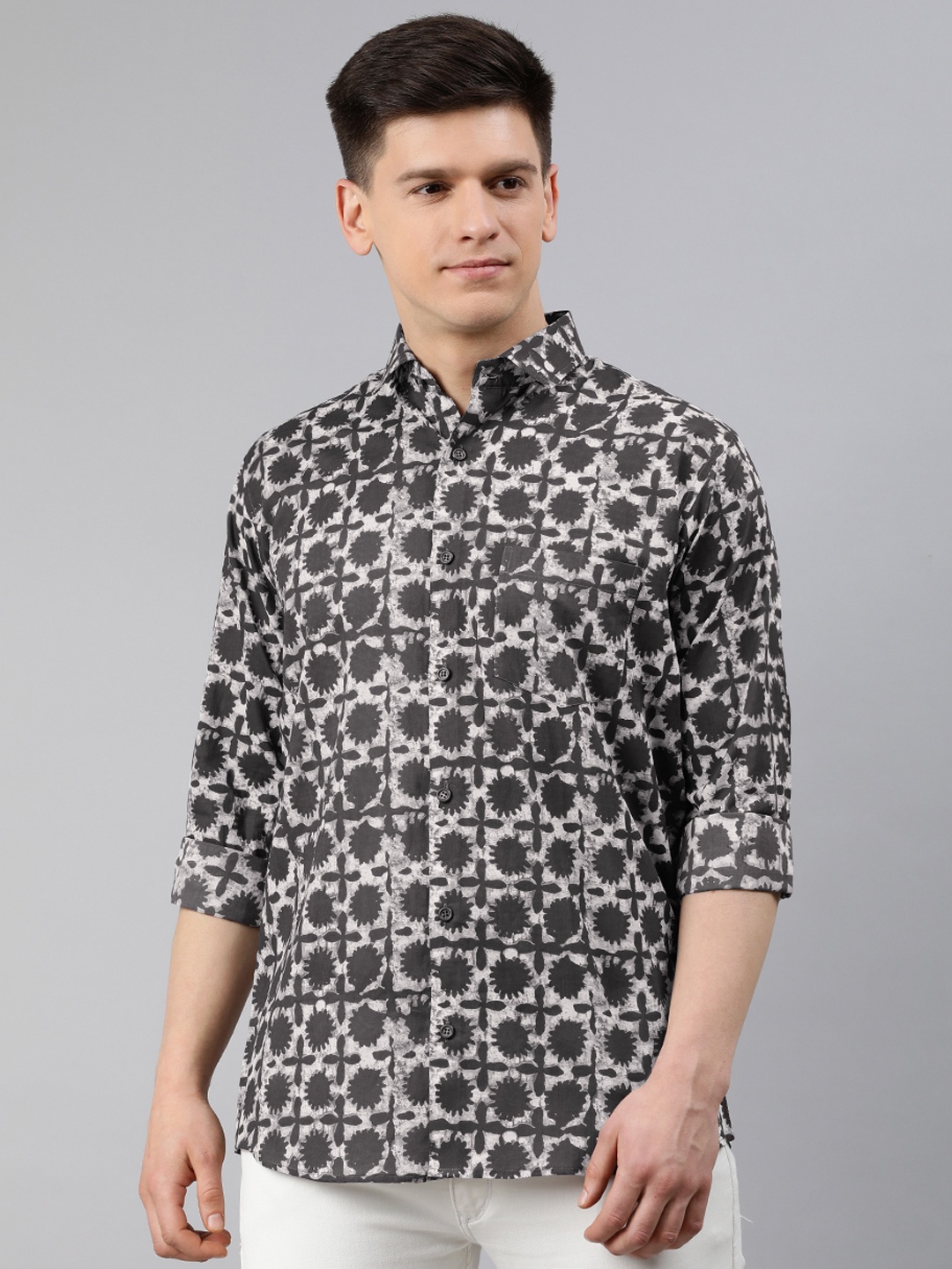 

MILLENNIAL MEN Men Grey & Black Regular Fit Printed Casual Shirt