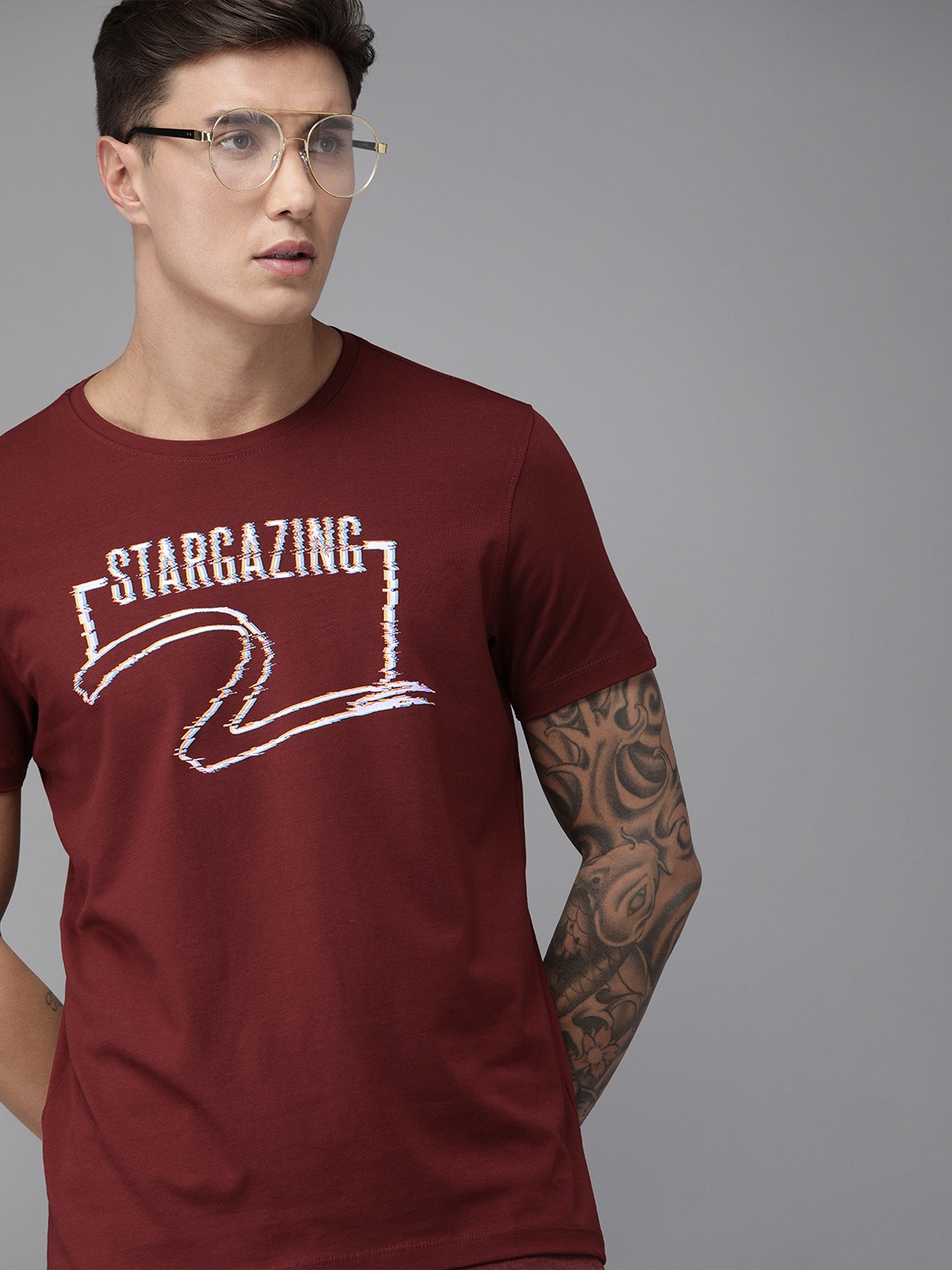 

SPYKAR Men Maroon Printed Round Neck Pure Cotton T-shirt