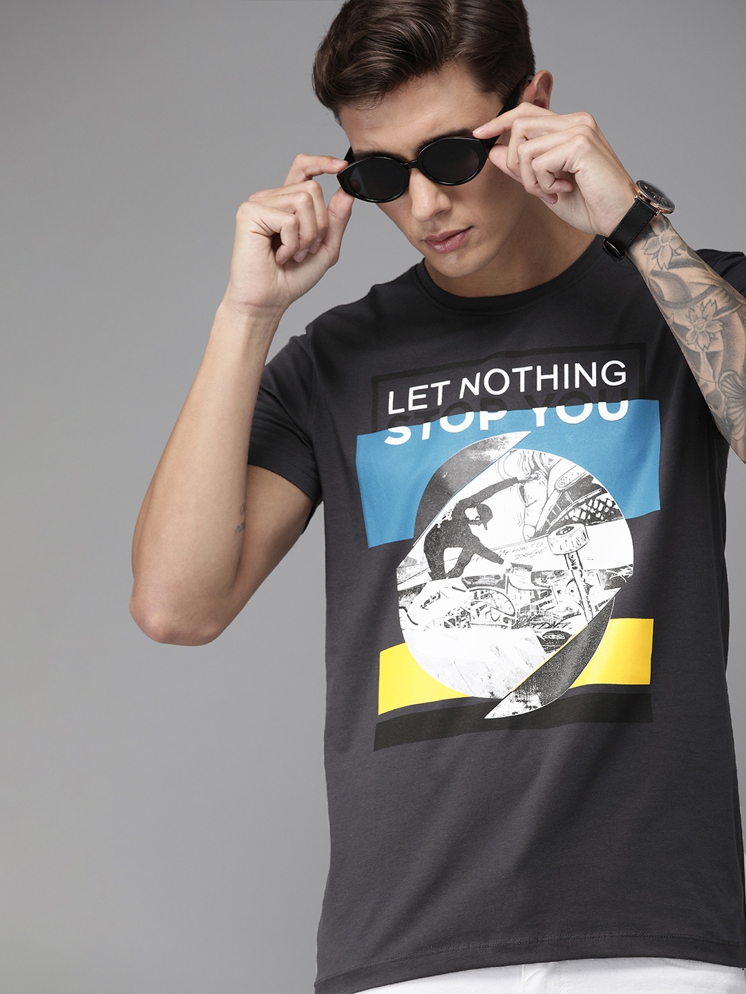 

SPYKAR Men Charcoal Grey Printed Round Neck T-shirt