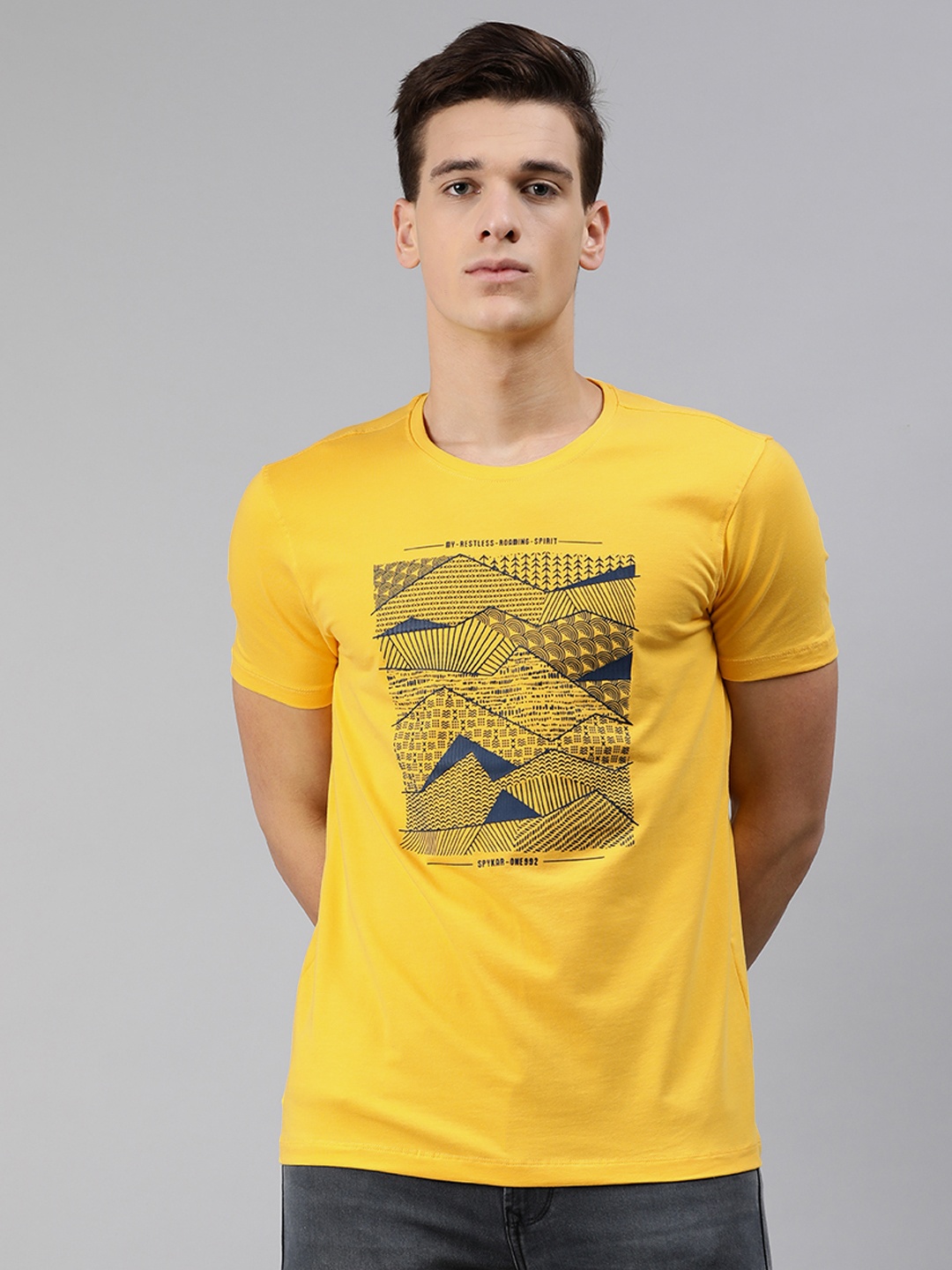 

SPYKAR Men Yellow Printed Round Neck T-shirt