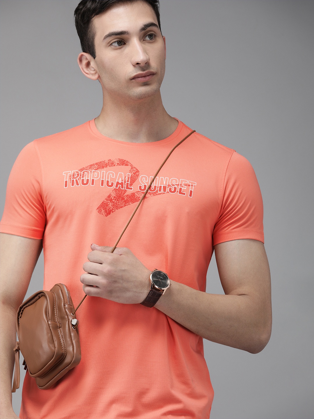 

SPYKAR Men Coral Pink Printed Round Neck T-shirt