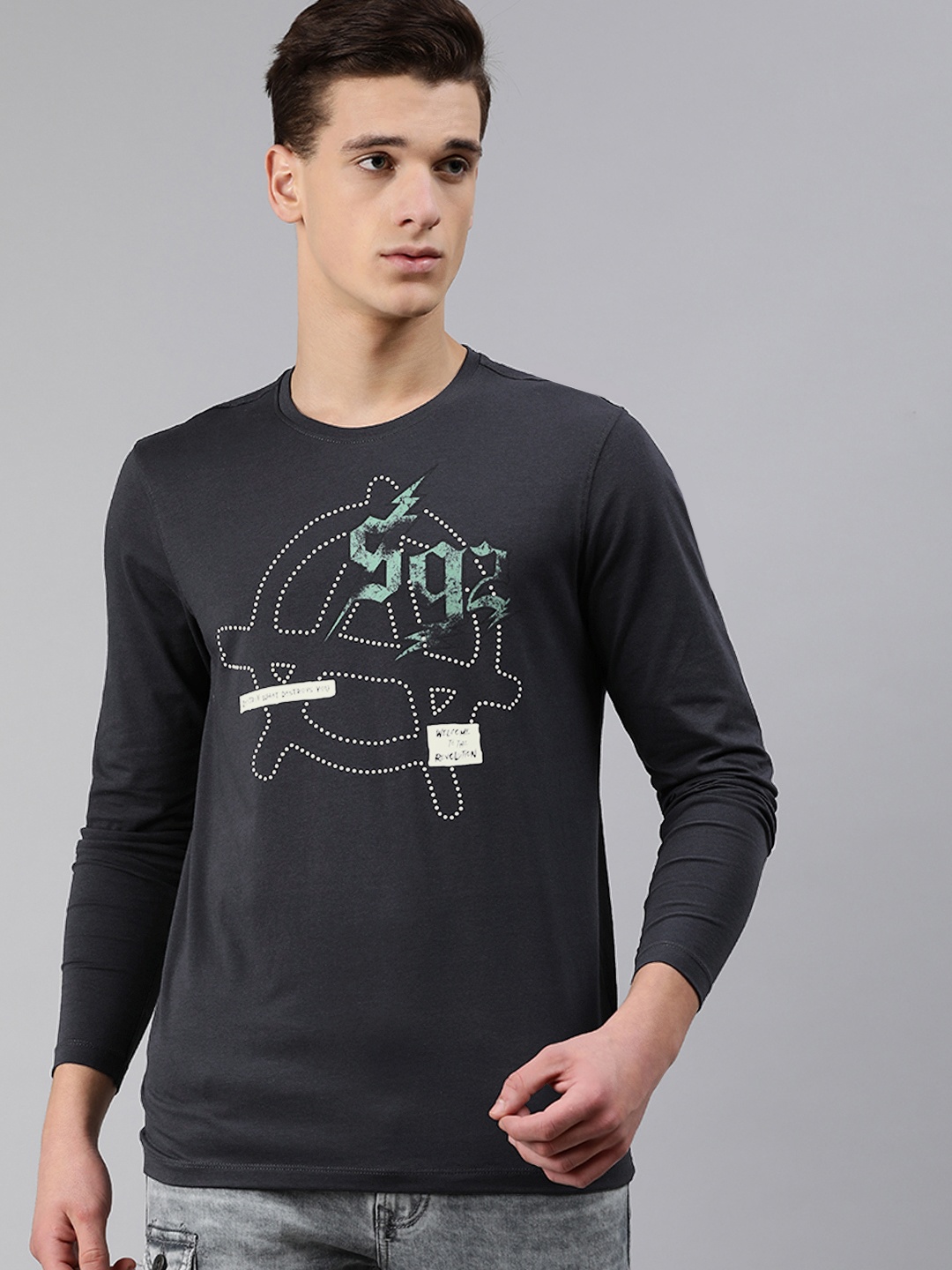 

SPYKAR Men Black Printed Round Neck T-shirt