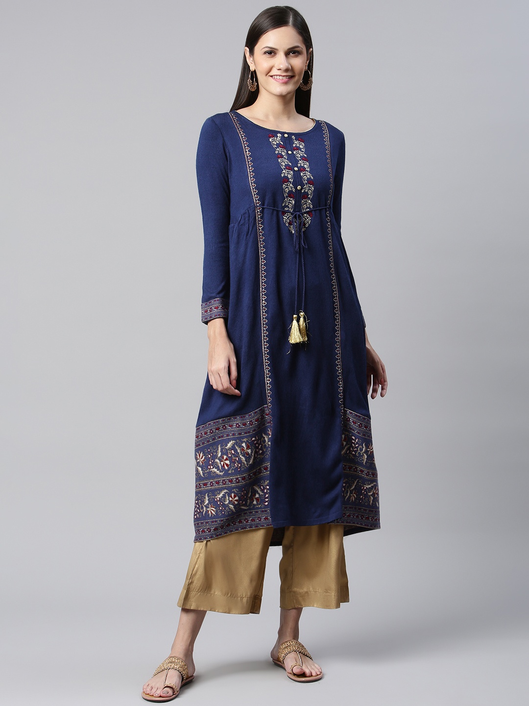

AURELIA Women Navy Blue Ethnic Embroidered Woollen Kurta